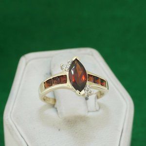 Ladies 10k Solid Yellow Gold Marquise Garnet Diamond Accent Curved Ring Size 7